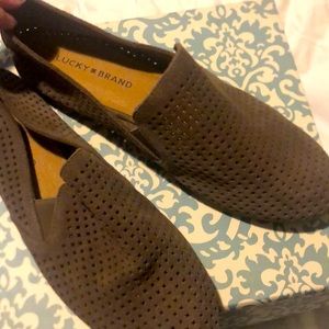 Bundle Alert💎 2 for $15: 
Lucky Brand slip-on leather open flats
